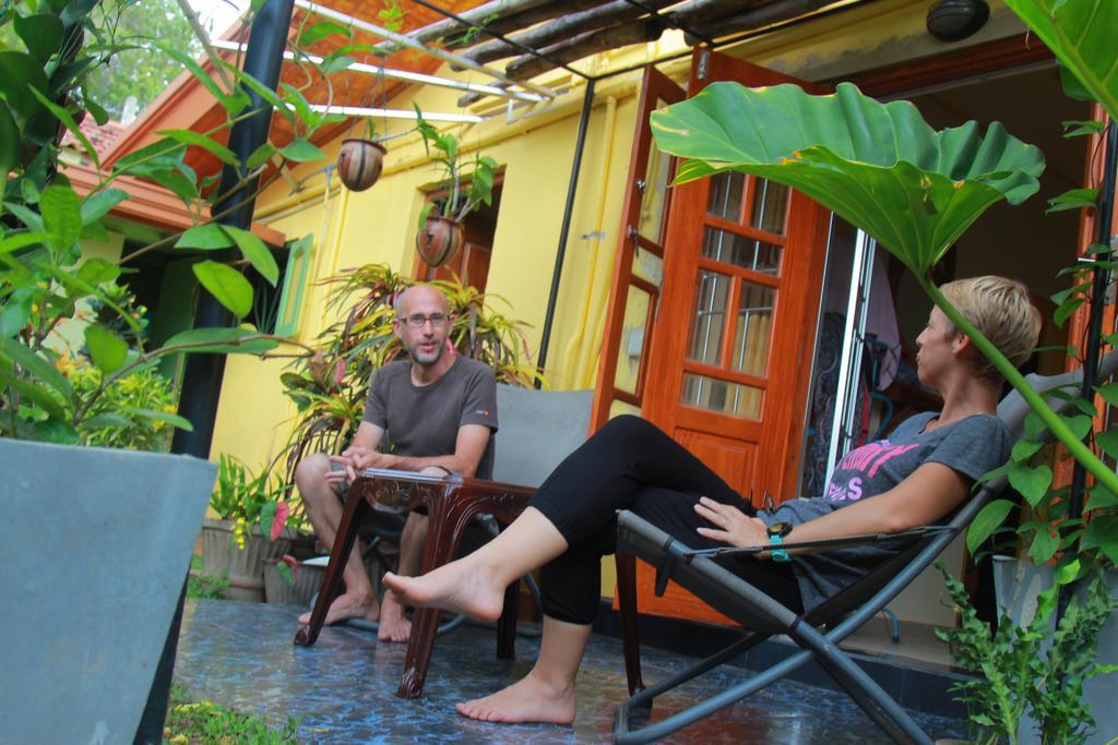 Familyhouse Lägenhet Negombo Exteriör bild