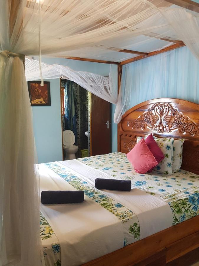Familyhouse Lägenhet Negombo Exteriör bild